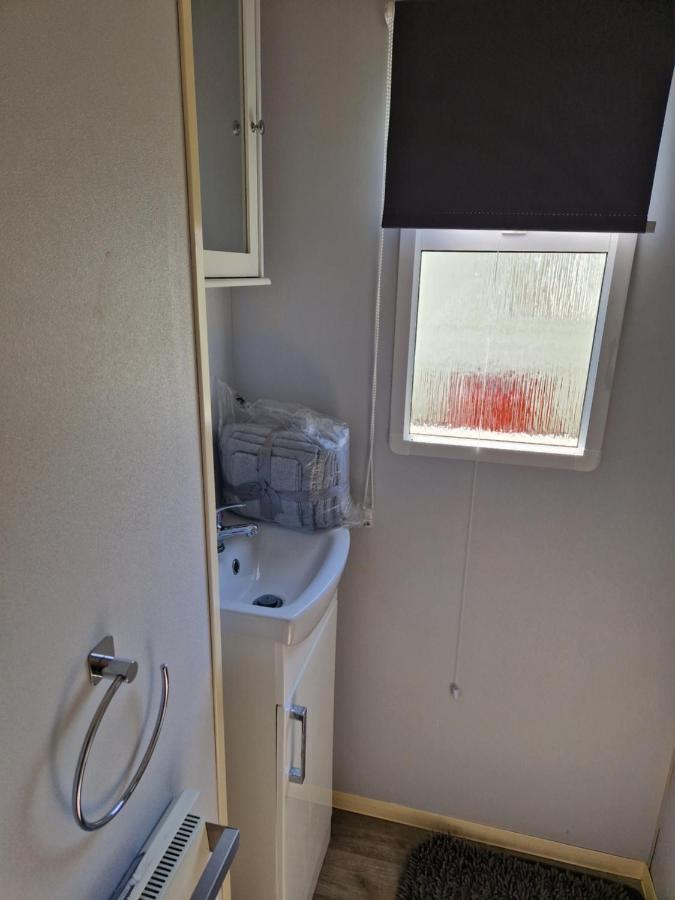 8 Birth Caravan On The Chase Close To Amenities And 5 Mins Walk From Ingoldmells